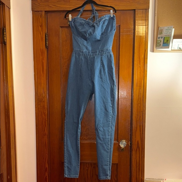 PrettyLittleThing Denim - PrettyLittleThing Indigo Denim Jumpsuit